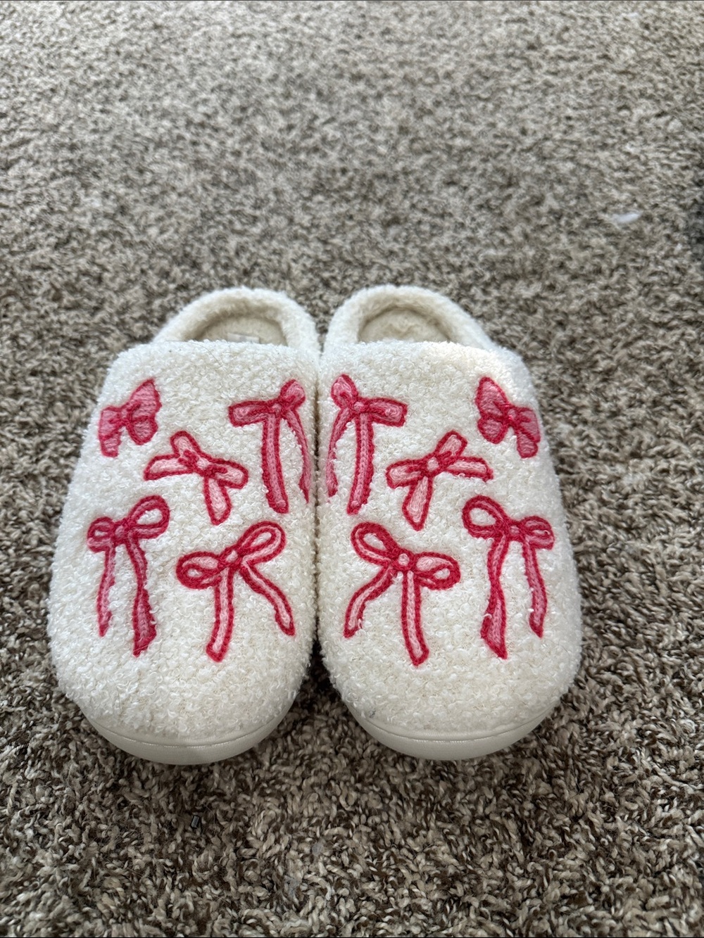pink bow slippers